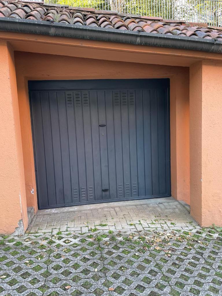 Little Marina Apartment Malgrate Exterior photo